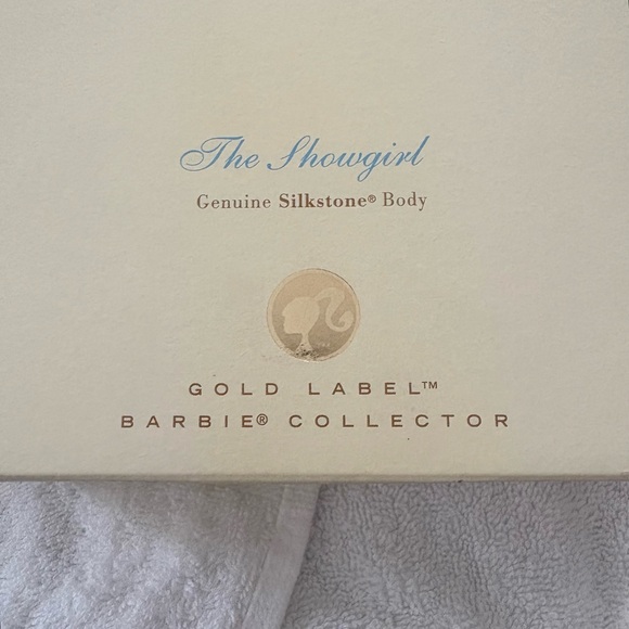 The Showgirl 2008 Silkstone Gold Label Barbie - Picture 11 of 13